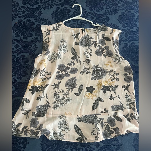 LOFT Blouse - Picture 2 of 7